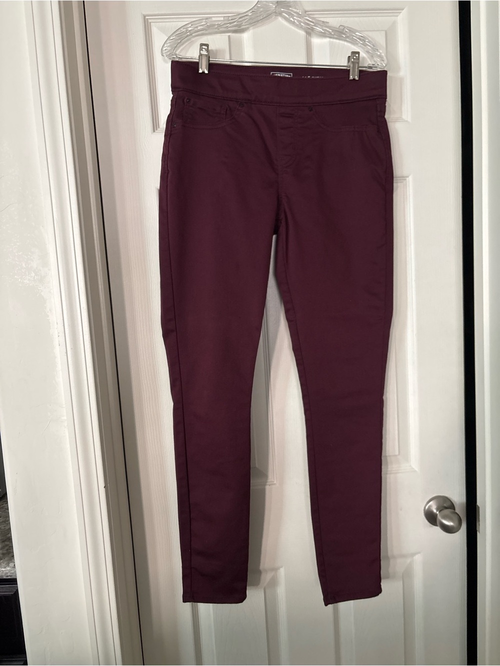Signature by Levi Strauss Skinny Jeans in Plum